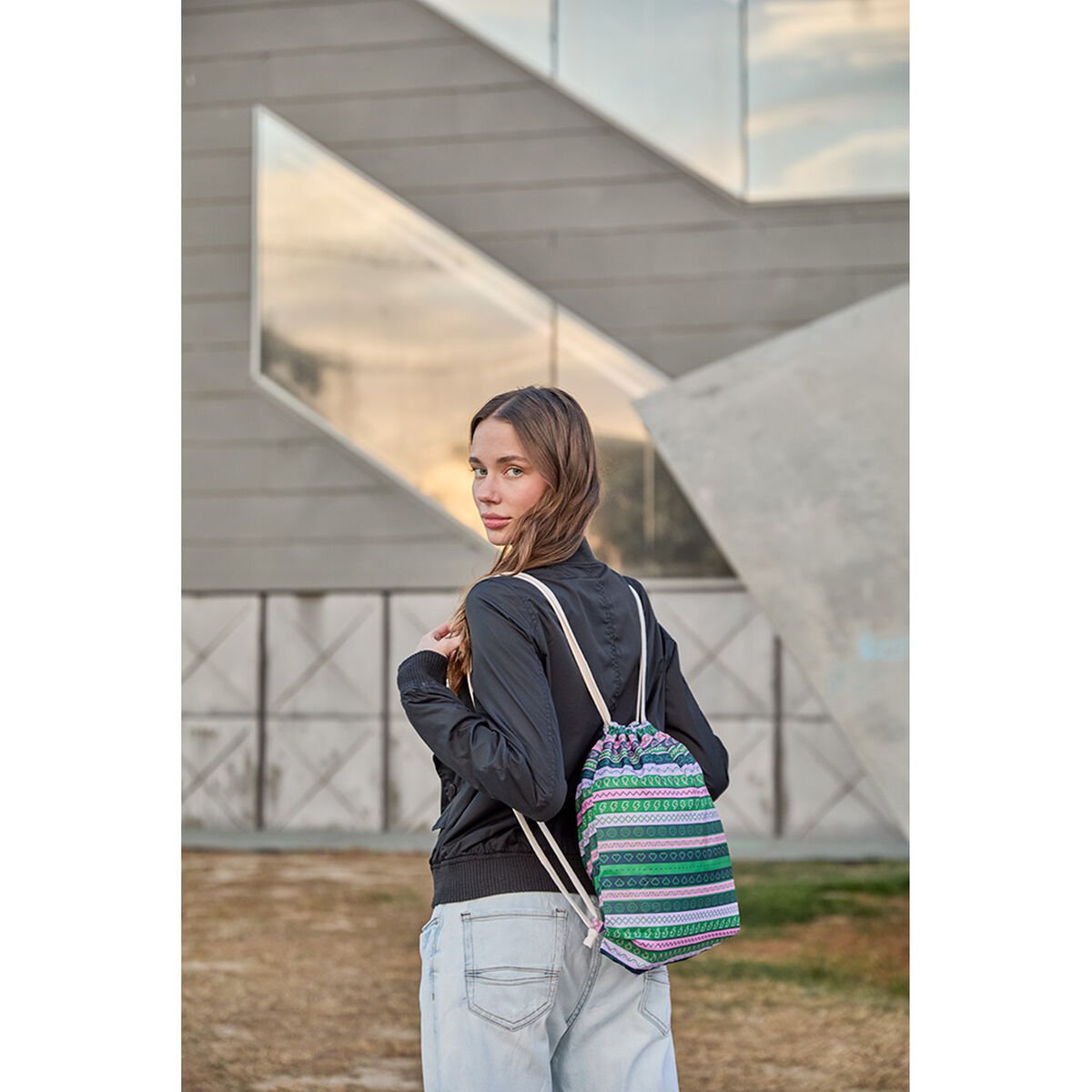 V5HA41BAAE48CD4AD37FFD95D980B41DF18R4452928P2